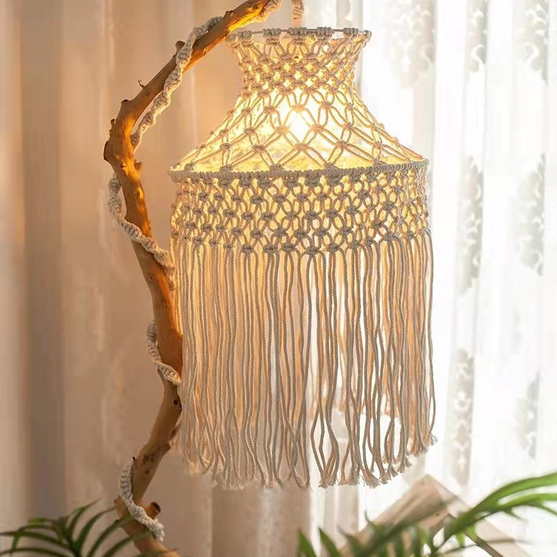 Клонки от естествени сухи дървета (Silver willow), неоцветени, за стена: форми на птичи кацалки, стенен закачалник и декоративни таванни клонки