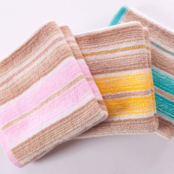 Medvilninis veido rankšluostis, satino audinys, 32s siūlai, svoris 95 g, sugėrimo laikas 5–10 s