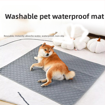 Šunims ir katėms skirtas šlapimo kilimėlis, daugkartinis, skalbiamas, atsparus vandeniui su priešslydžia paviršiumi (medžiagos: tinklinė medžiaga + medvilnė + vandeniui atsparus sluoksnis)