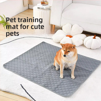 Šunims ir katėms skirtas šlapimo kilimėlis, daugkartinis, skalbiamas, atsparus vandeniui su priešslydžia paviršiumi (medžiagos: tinklinė medžiaga + medvilnė + vandeniui atsparus sluoksnis)