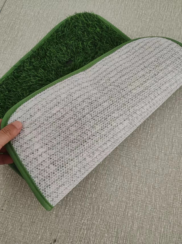 Кучешка подложка за тоалетна с имитация на трева – пластмасова, произход Zhejiang, марка Pet Diagram