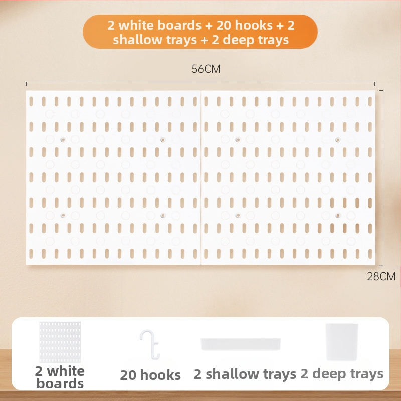 Επιτοίχιο ράφι αποθήκευσης από σφυρήλατο σίδερο με κυκλικές οπές για εργαλεία — μοντέρνος μινιμαλιστικός σχεδιασμός