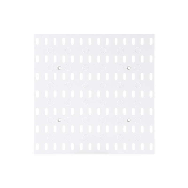 Επιτοίχιο ράφι αποθήκευσης από σφυρήλατο σίδερο με κυκλικές οπές για εργαλεία — μοντέρνος μινιμαλιστικός σχεδιασμός