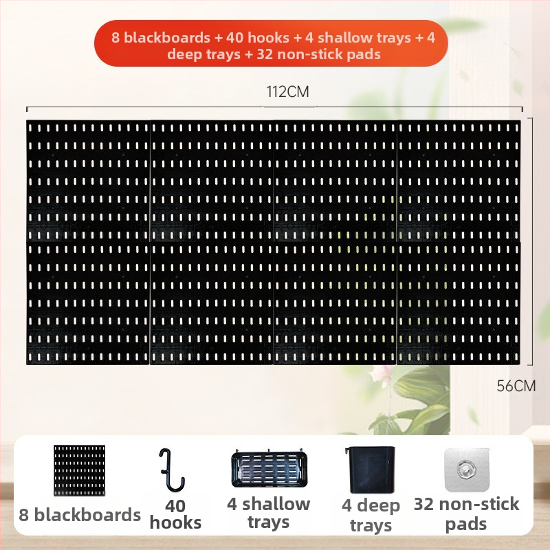 Επιτοίχιο ράφι αποθήκευσης από σφυρήλατο σίδερο με κυκλικές οπές για εργαλεία — μοντέρνος μινιμαλιστικός σχεδιασμός