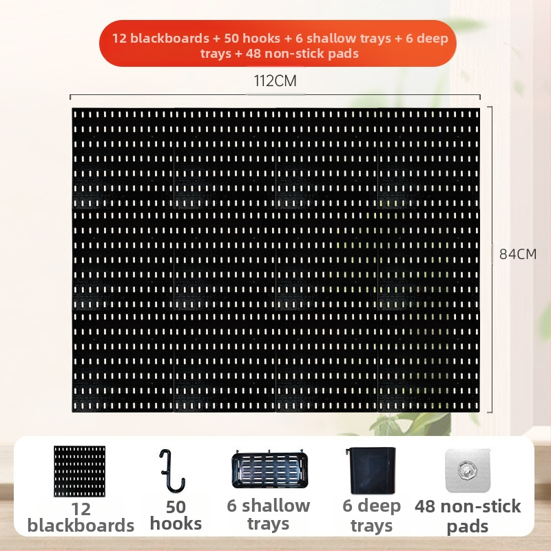 Επιτοίχιο ράφι αποθήκευσης από σφυρήλατο σίδερο με κυκλικές οπές για εργαλεία — μοντέρνος μινιμαλιστικός σχεδιασμός