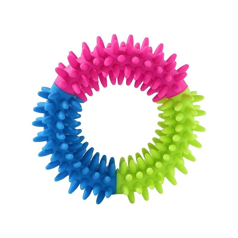 Дъвкалка за кучета – издръжлива играчка от телешка кожа за кученца и малки породи, топка и пръчка за дъвчене.