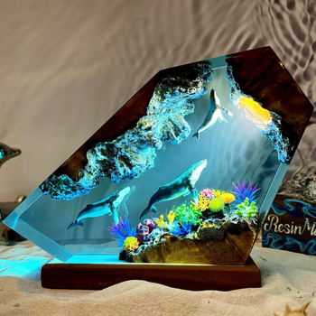 Lampa z živice so rodinou veľrýb, drevená nočná lampička, námorná dekorácia, darček k Dňu matiek