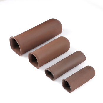 Ειδικά διαμορφωμένος θάλαμος αναπαραγωγής ψαριών με κρυψώνες και σχέδιο από πήλινο αγγείο