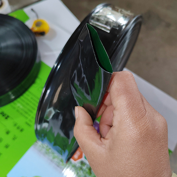 Zelin šiltnamio laistymo mikro purškimo juosta su įstrižomis skylėmis, daugiaaukė juosta (5 skylės / 7 skylės)