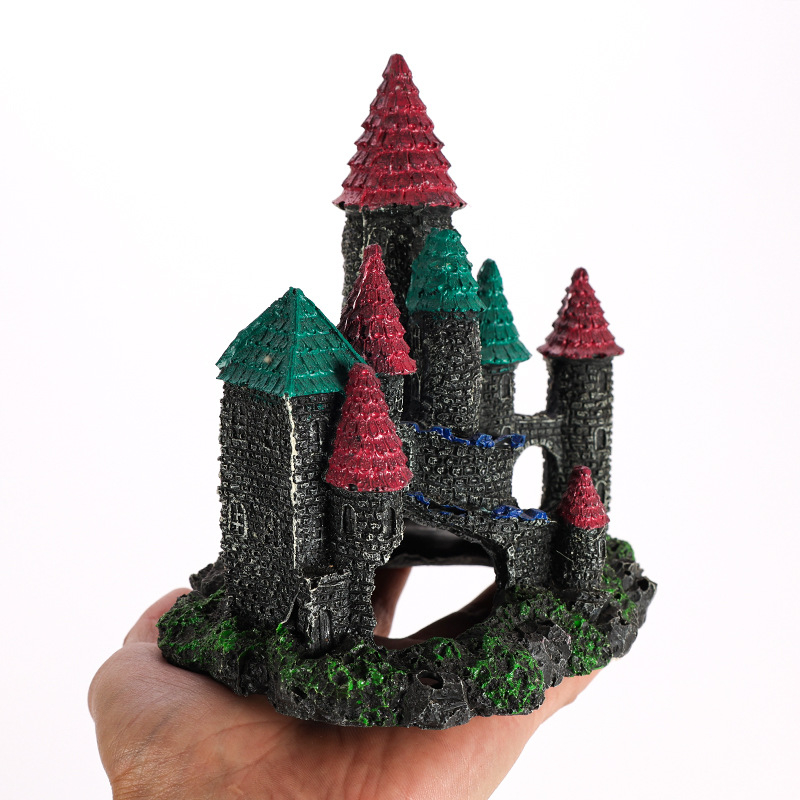 Dekoracija akvarija – Zamak od smole, materijal: smola; namjena: ukrašavanje akvarija; težina približno 260 g