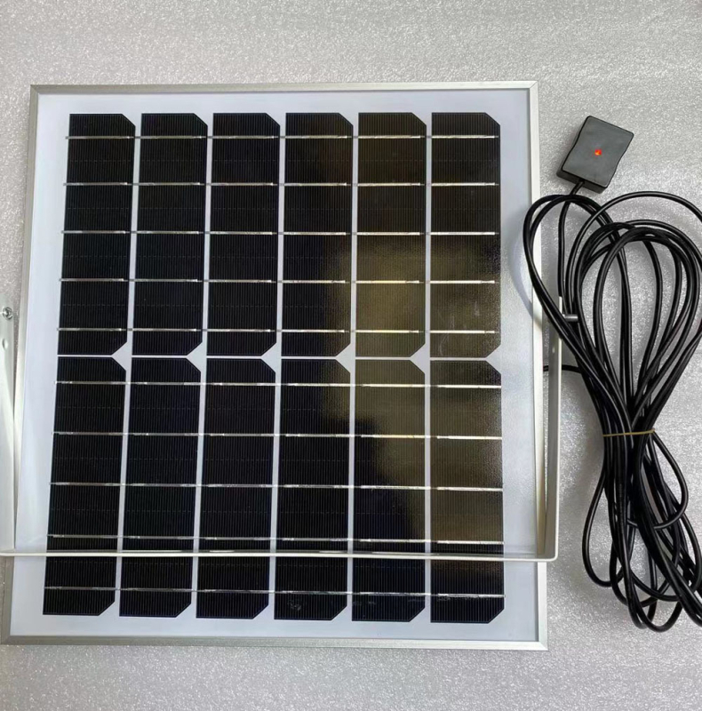 Слънчев панел за външно зареждане с двойни USB изходи, регулируем изход 5V/12V DC и захранване за съхранение на енергия