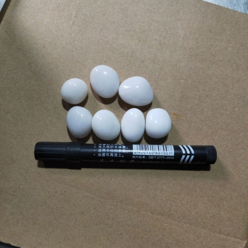 Trys dalių baltų natūralių žvyro akmenėlių rinkinys hidropionikai tulpėms ir akvariumo apdailai (Tipas: Trys dalys; Medžiaga: Kita; Importas: Ne; Panaudojimas: Kita)