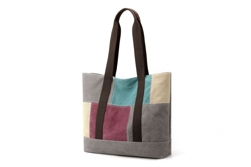 Платнена раница, урбан стил, материал: платно, подплата: полиестер, отваряне с цип, форма: хоризонтално квадратна, вътрешни джобове: джоб с цип, джоб за телефон, джоб за документи