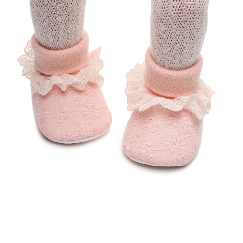 Apró gyermekeknek készült csipkés zokniszerű cipő fleece béléssel, meleg és lélegző, felsőrész textil, magas szár