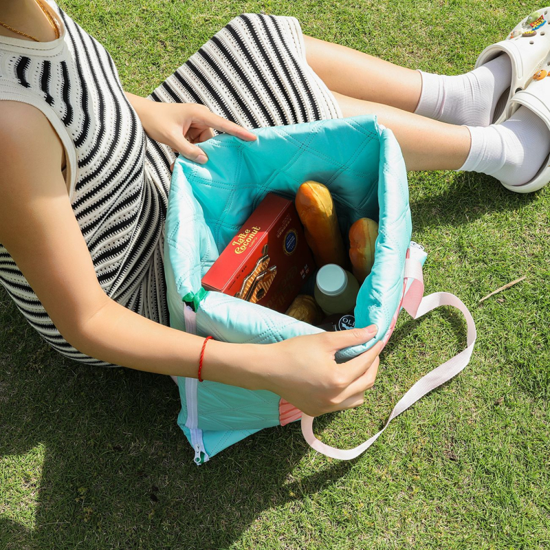 Āra divfunkcionāla piknika sega ar mugursomu, mitrumizturīga un smiltsizturīga, rāvējslēdzējs (Oxford audums 600D, 650 g, 2–4 personām)