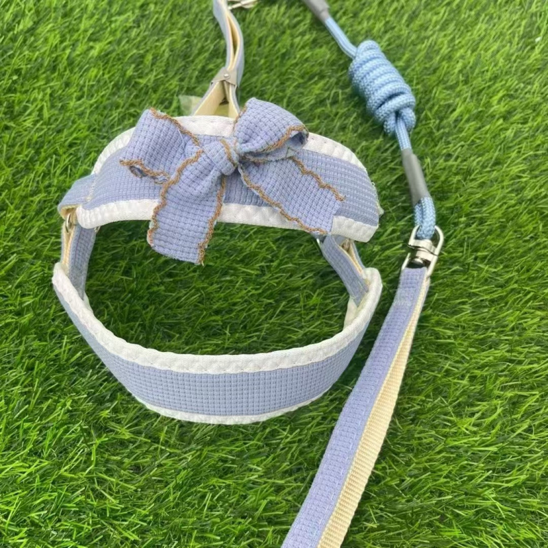 Vest stiliaus šuns harnizas su pavadėliu mažiems šunims; krūtinės diržas; medžiaga: Kita; neimportuota; kategorija: naminių gyvūnėlių virvų diržai.