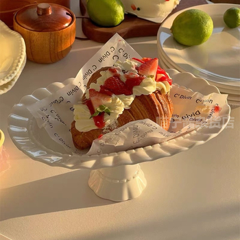 Ovali keramikinė aukšta tortų plokštė, prancūziško stiliaus, reljefinis paviršius