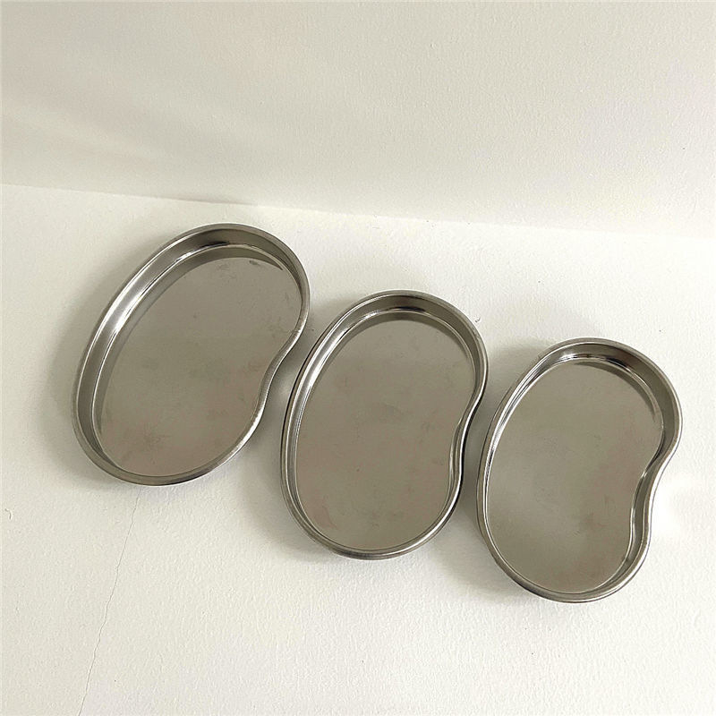 Ovali keramikinė aukšta tortų plokštė, prancūziško stiliaus, reljefinis paviršius