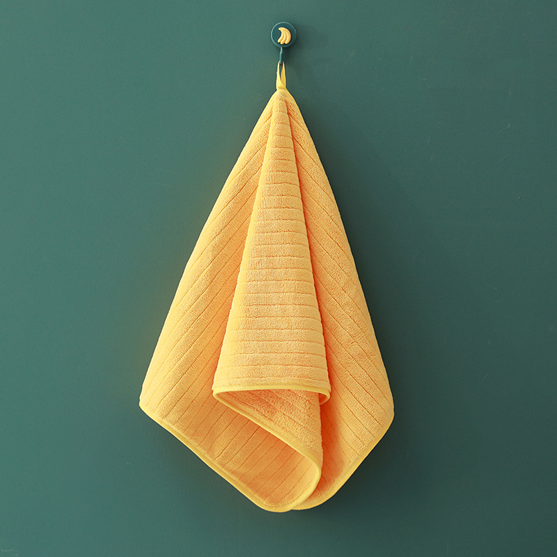 Koralinio fliso turbaninis rankšluostis su vertikaliosiomis juostelėmis, svoris 50–80 g