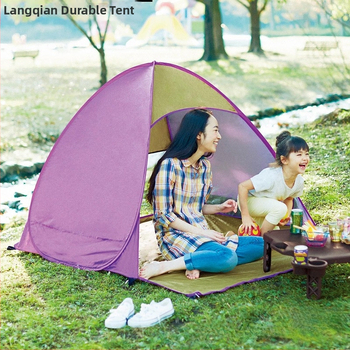 Dubultās personas automātiskā pludmales teltī ar ātru atvēršanu un saules aizsardzību; ārējā: poliesters; iekšējā: 190T ar sudraba pārklājumu; ārējā ūdensizturība 1000–1500 mm; apakšējā 1000–1500 mm; svars 1 kg