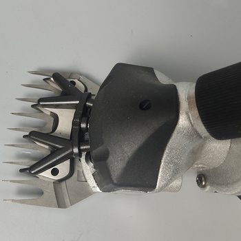 T001 Elektros vilnos žirklės, 9/13 dantų, 110 V, skirtos gyvūnų plaukams