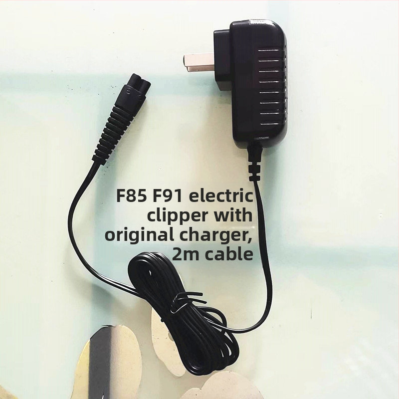 Condor įkraunamas plaukų kirpimo prietaisas namų naudojimui, keraminis peilis, nuimama plaunama pjovimo galvutė, įmontuota baterija 2000–4000 mAh, veikimo laikas 3–6 valandos, žemas triukšmas