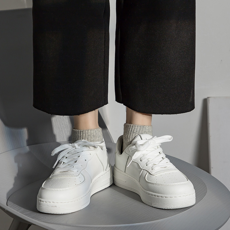 Női Air Force One-stílusú sportcipő, mindennapi használatra, fűzős, alacsony boka, kerek orrú, felsőrésze műbőr, gumírozott talp