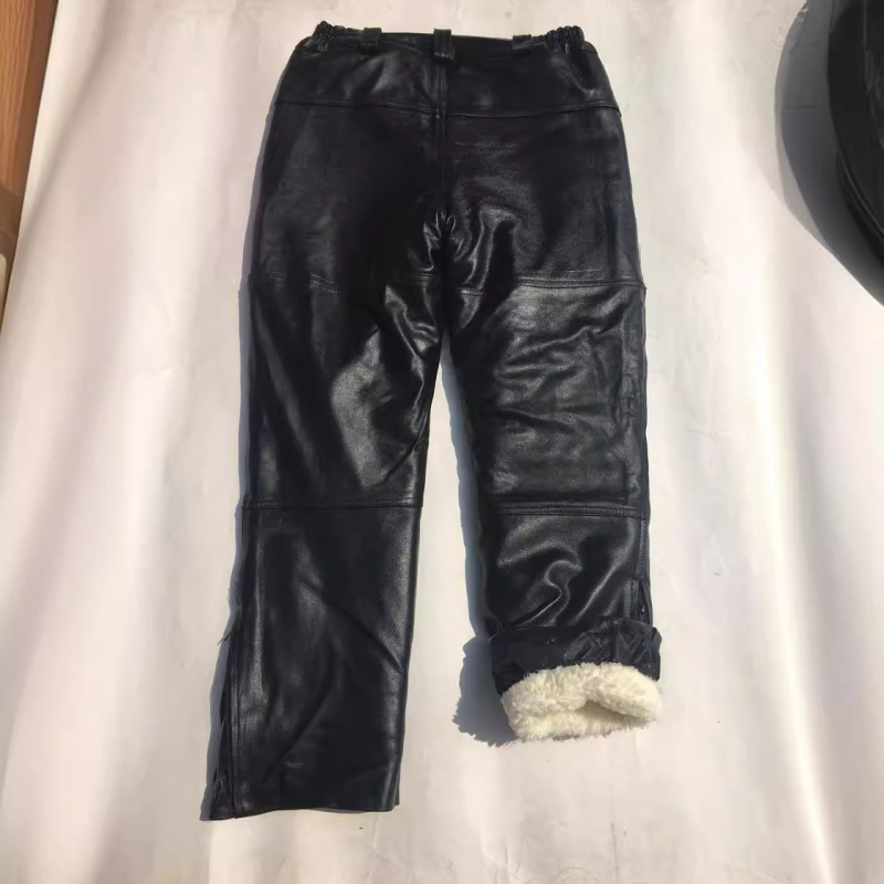 Vyriškos odinius šiltos kelnės žiemai, aukštas juosmuo, tiesus kirpimas, viduje shearling, storos