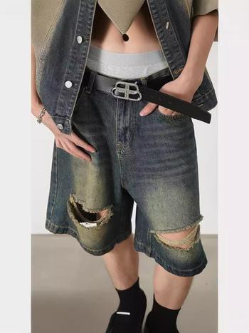 Ανδρικά σκισμένα denim σορτς, χαλαρή εφαρμογή, φαρδιά γραμμή, πλυμένα, 65% πολυεστέρας, άνοιξη 2024