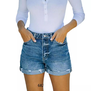 Denim nadrág, egyenes szabás, középmagas derék, 3/4 hossz, homokmosott