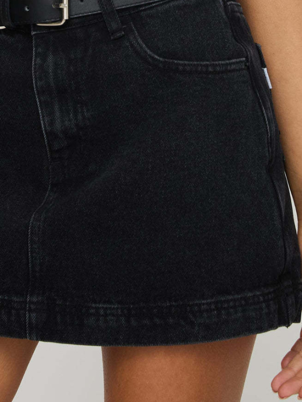 Женска дънкова пола-шорти – къс модел, артистично винтидж-ретро, смес полиестер и еластан, лято 2025