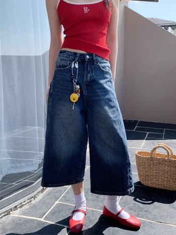 Γυναικείες cropped jeans σε αμερικανικό ρετρό στυλ, υψηλή μέση, ίσια γραμμή, ντένιμ