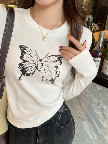 Γυναικείο μακρυμάνικο T-shirt — βαμβάκι 90–95%, στρογγυλή λαιμόκοψη, στενή εφαρμογή, ιαπωνοκορεατικό casual στυλ