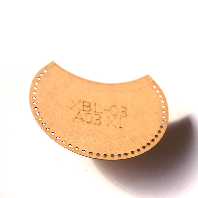 DIY akril sablon kártyatáskára – bőr kézzel készített tervezés