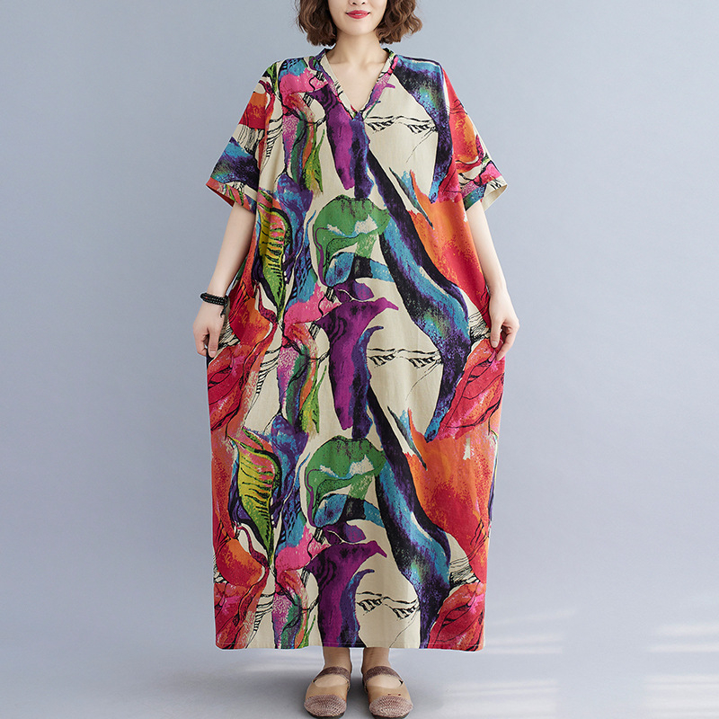 Рокля с V-образно деколте, свободна кройка, памучно-ленено платно, принт, етно-ретро А-линеен силует