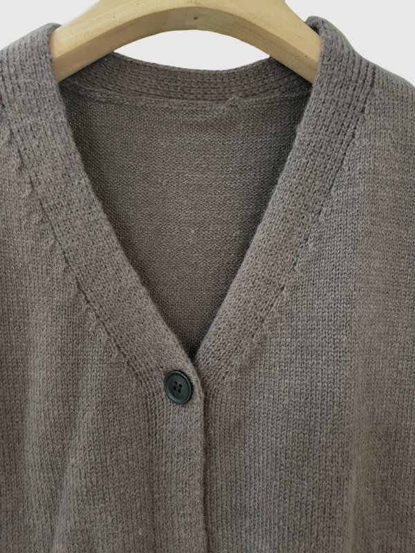 Vesta pentru femei tricotată fără mâneci, stil cardigan, cu buzunare, poliester, croială lejeră, guler deschis, lungime medie