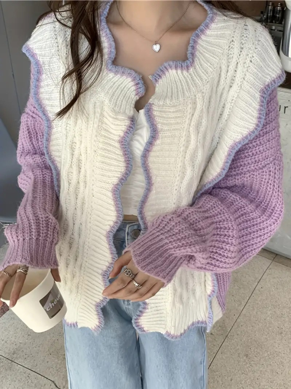 Cardigan cu model color-block, țesătură poliester (95%+), lungime medie, croi lejer.