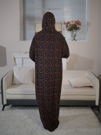 Дамска дълга рокля с флорален принт и качулка — вискоза, дълги ръкави, права кройка