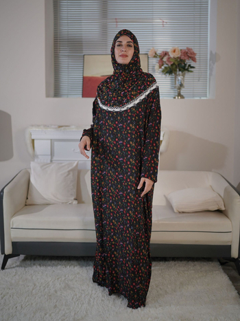 Дамска дълга рокля с флорален принт и качулка — вискоза, дълги ръкави, права кройка