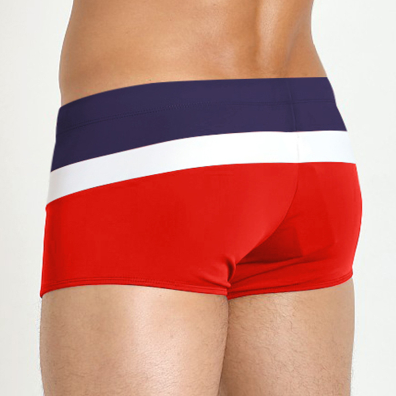 Vyriniai plaukimo šortai dryžių raštu, poliesterio-elastano audinys, pamušalas poliesteris, tinkami plaukimui ir fitnesui, nepralaidūs.