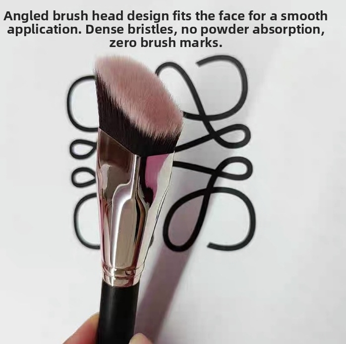 Фондационна четка с дървена дръжка, синтетични влакна, единична опаковка