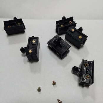 Elektrinio klipėrio jungiklio priedai — be šepelių variklis, titano lydinio pjovimo galvutė, nuimama plovimo pjovimo galvutė, maitinimo tipas, triukšmas iki 36 dB