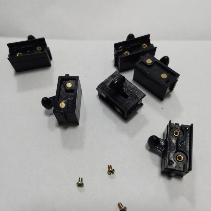 Αξεσουάρ ηλεκτρικού κουρευτικού διακόπτη — Μοτέρ χωρίς ψήκτρες, Κεφαλή κοπής από τιτάνιο κράμα, Αποσπώμενη κεφαλή για πλύσιμο, Τύπος τροφοδοσίας, Θόρυβος κάτω από 36 dB