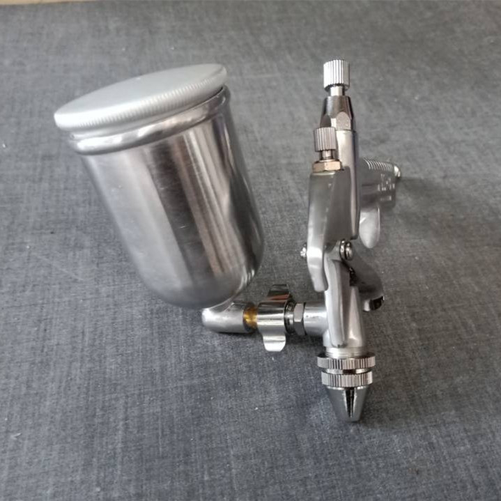 Automatinė purškimo pistolė, modelis 001, pneumatinis purškimas, rankinis valdymas, dažų tiekimas slėgiu