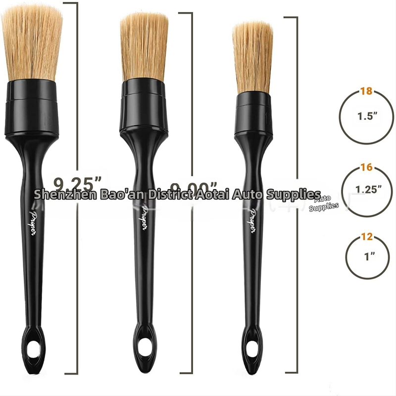 Set 3 detailných kefiek s plastovou základňou a drôtovými štetinami na čistenie vnútorných výduchov a švíkov
