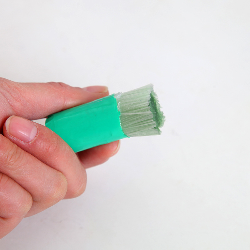 Folteltávolító tisztító kefe – Nanometer anyag, csomagolás: szívó kártya, súly 150 g.