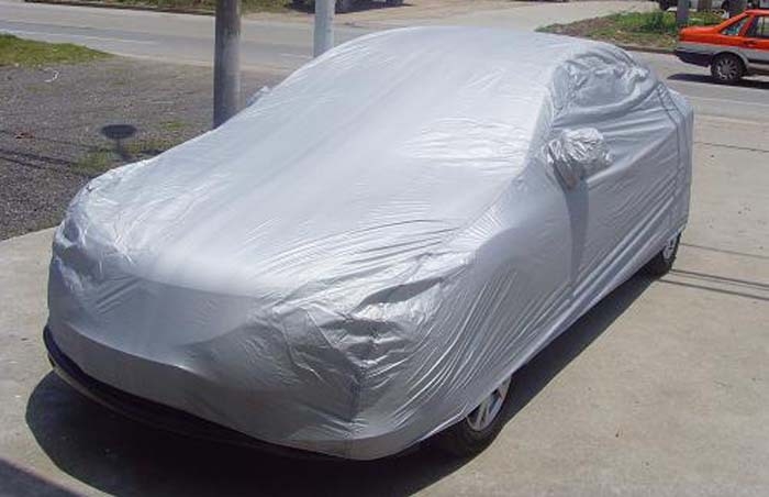 Universali automobilio dangtis, apsauginis nuo saulės ir dulkių, UV apsauga; medžiaga: nailono audinys; suderinamas su įvairiais modeliais; svoris: apie 1 kg; taikomos specifikacijos: įvairios