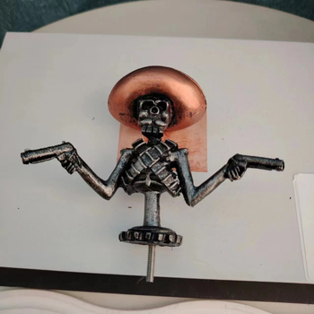 Διακοσμητικό γλυπτό καπό αυτοκινήτου: Skull Gunslinger Cowboy - ρητίνη, μοντέρνα απλότητα (Υλικό: ρητίνη; Τύπος υλικού: πλαστικό, ρητίνη; Κατηγορία: έργα από ρητίνη; Συσκευασία: χαρτόνι)