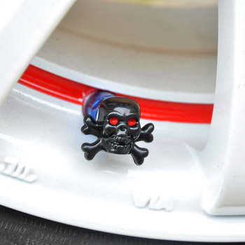 Capac de valve pentru anvelope cu design craniu, universal, filetare, material din cauciuc, cavitate comună a miezului