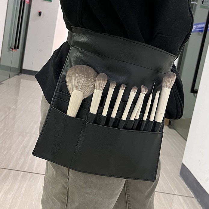 Τσαντάκι καλλυντικών με σετ 23 πινέλων, τρίχες από μαλλί, λαβές από ξύλο, σε θήκη PU